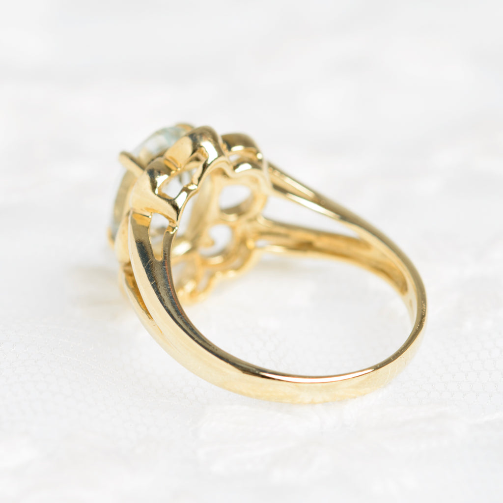 9ct Gold Ladies Dress Ring With 2.4 Carat Aquamarine In Petal Mount Size N  (A1427)
