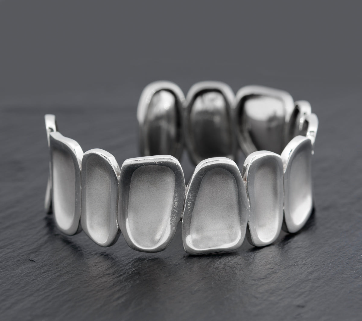 Vintage Sterling Silver Bangle Artisan Hand Made Pebble Shape Panels (A1454)