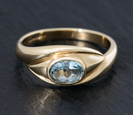 Solid 9ct Gold & Natural Blue Topaz Gemstone Ring In Eye Shaped Mount (A1466)