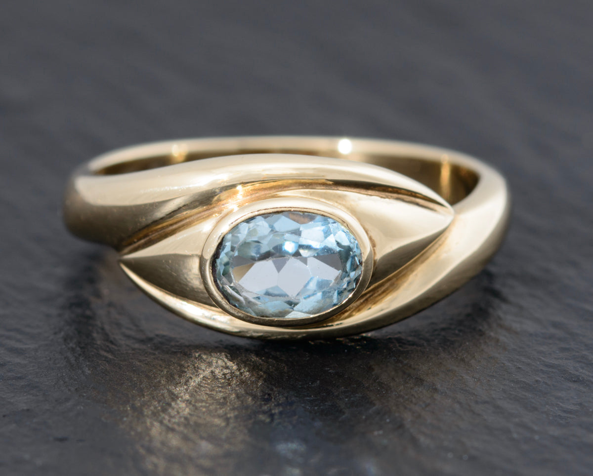 Solid 9ct Gold & Natural Blue Topaz Gemstone Ring In Eye Shaped Mount (A1466)