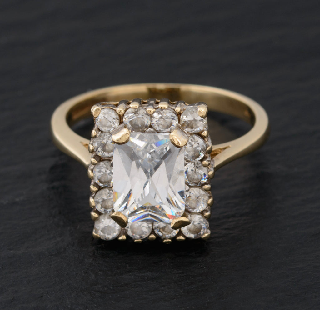 Vintage 9ct Gold & 2ct CZ Gemstone Ring With Halo Stones UK Size K1/2 (A1471)
