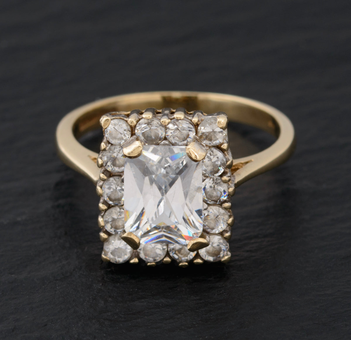 Vintage 9ct Gold & 2ct CZ Gemstone Ring With Halo Stones UK Size K1/2 (A1471)