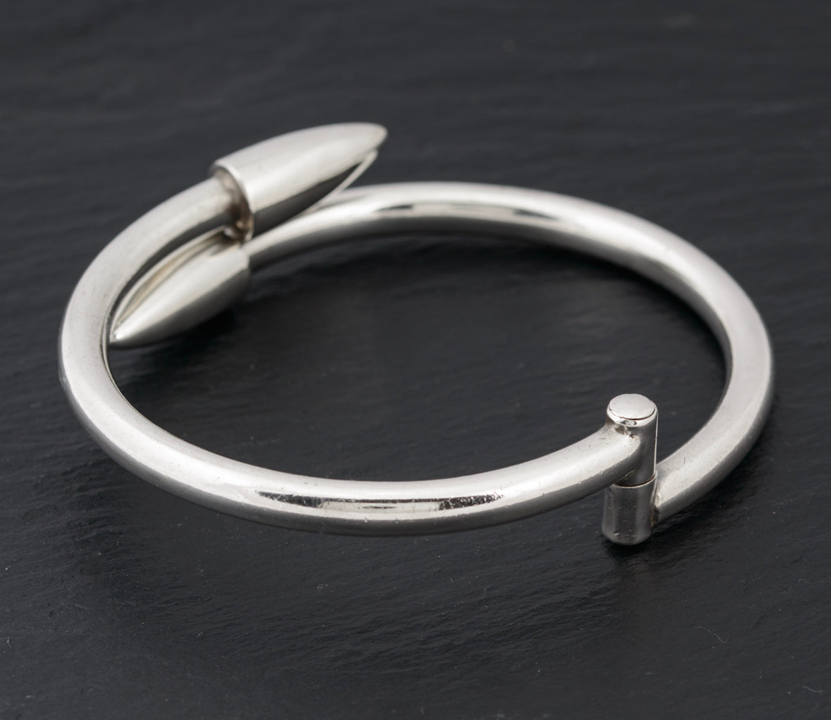 Vintage 1960's Modernist Sterling Silver Hinged Bangle/Bracelet Torpedo Ends (A1475)