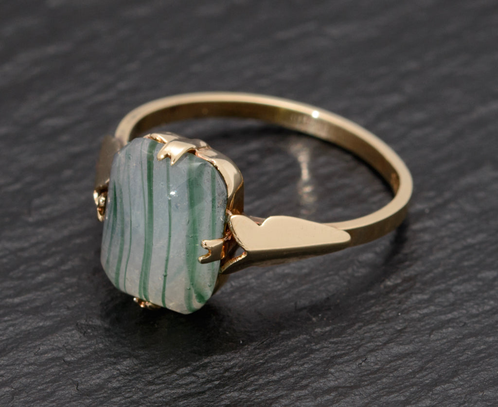 Art Deco Period 9ct Gold Ring With Paste Glass Banded Cabochon c.1930's  (A1486)