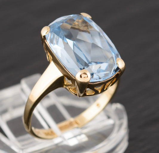 Vintage 9ct Gold Dress Ring With Light Blue Lab-Created Spinel Gemstone 1960's (A1508)
