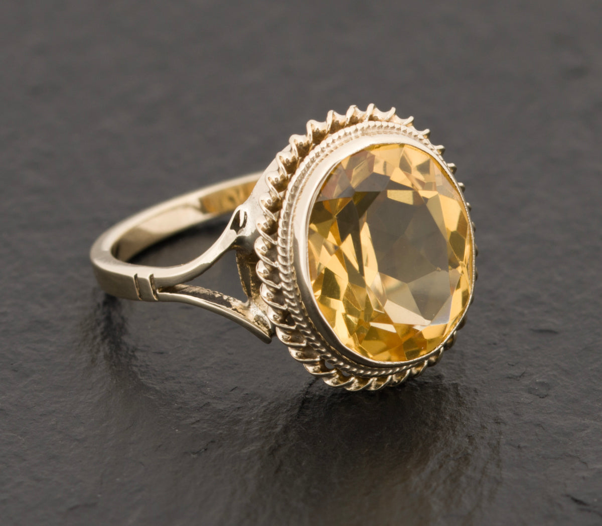 Vintage 9ct Gold Natural Citrine Gemstone Ring 4 Carat Gem 1978 Hallmark (A1525)