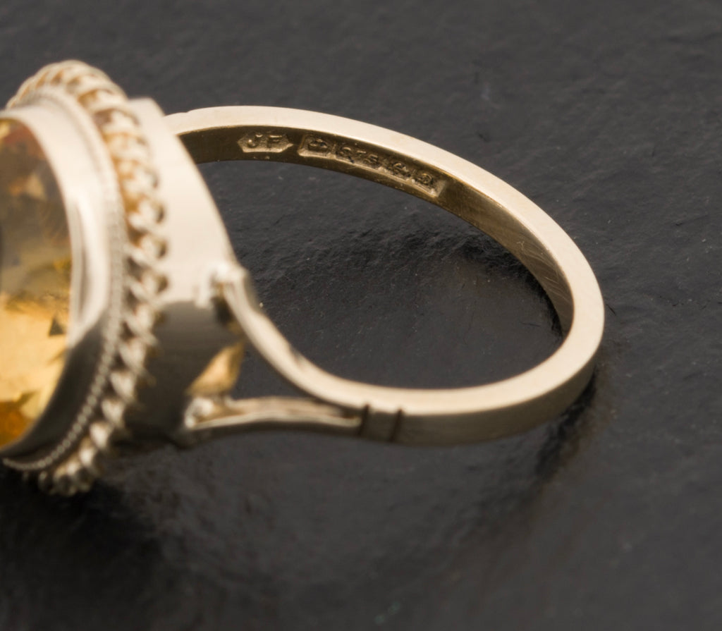 Vintage 9ct Gold Natural Citrine Gemstone Ring 4 Carat Gem 1978 Hallmark (A1525)