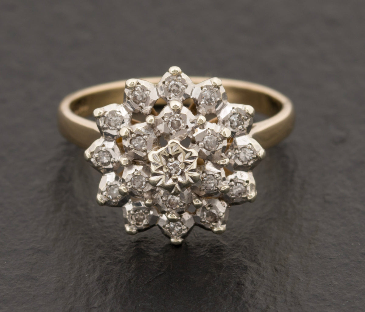 Vintage 9ct Gold & 3 Tiered Diamond Cluster Ring Hallmarked 1983 (A1528)