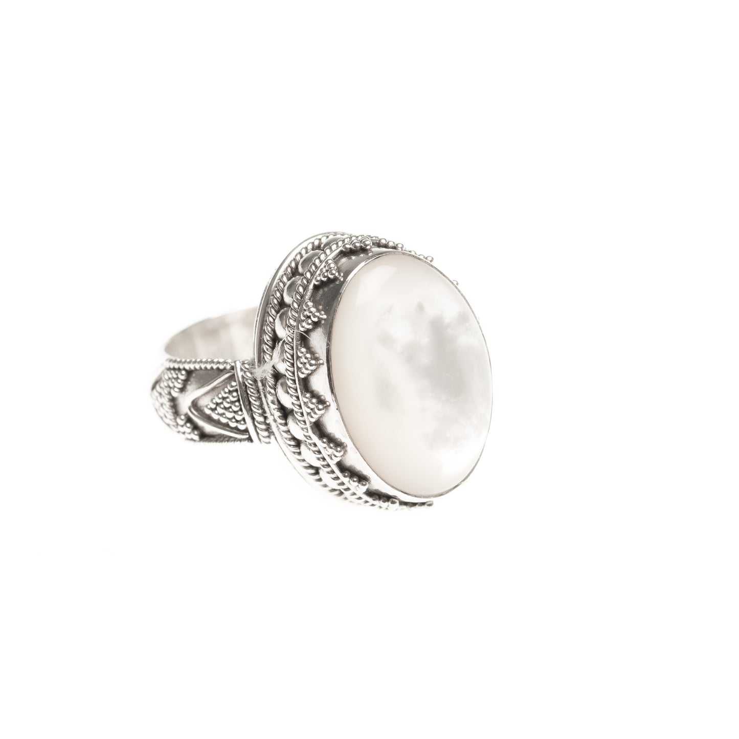 Vintage BA Suarti Silver Statement Ring With Mother Of Pearl Cabochon Size N (Code A414)
