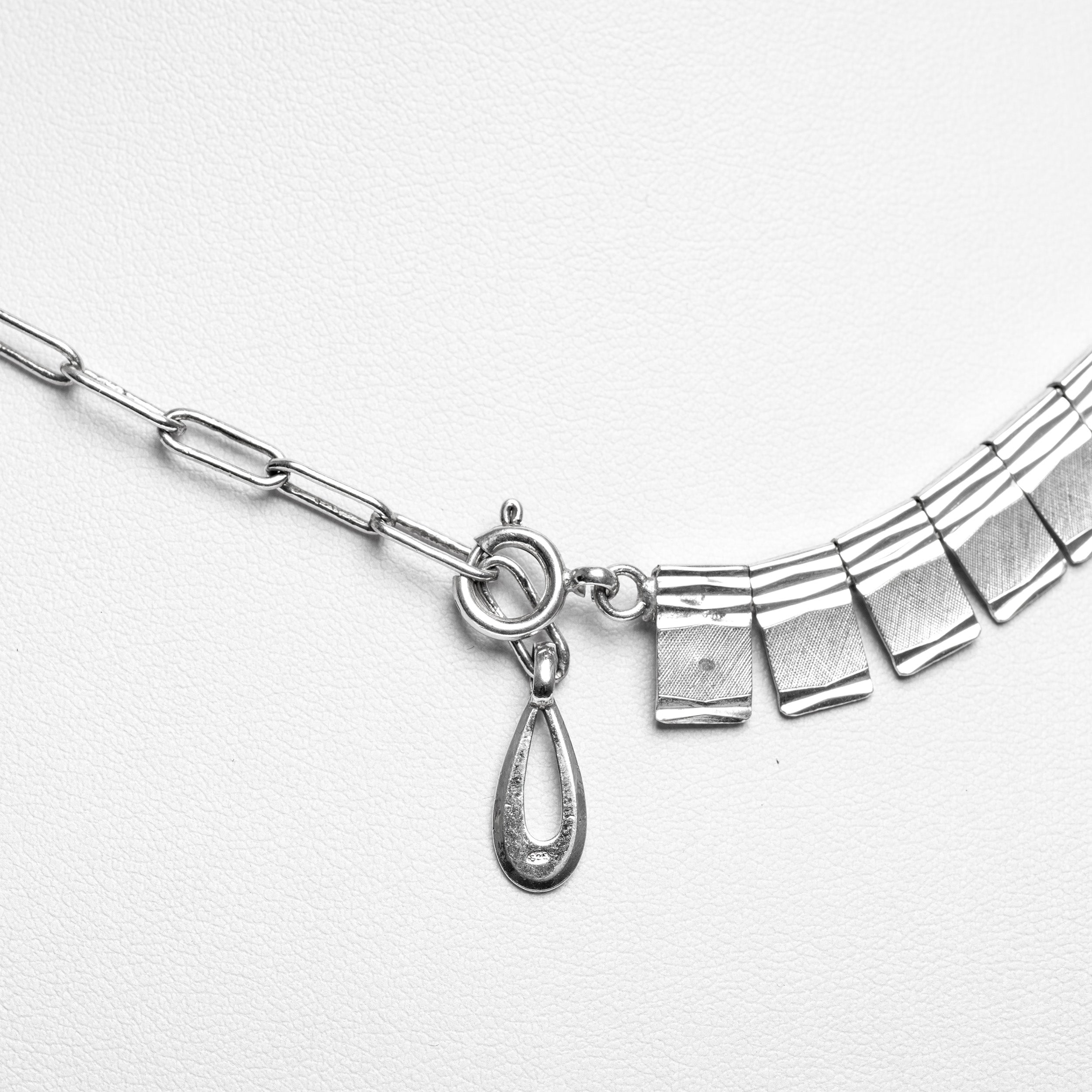 Vintage 1960's High Quality Textured Silver Panel Necklace Hallmarked  (Code A424)