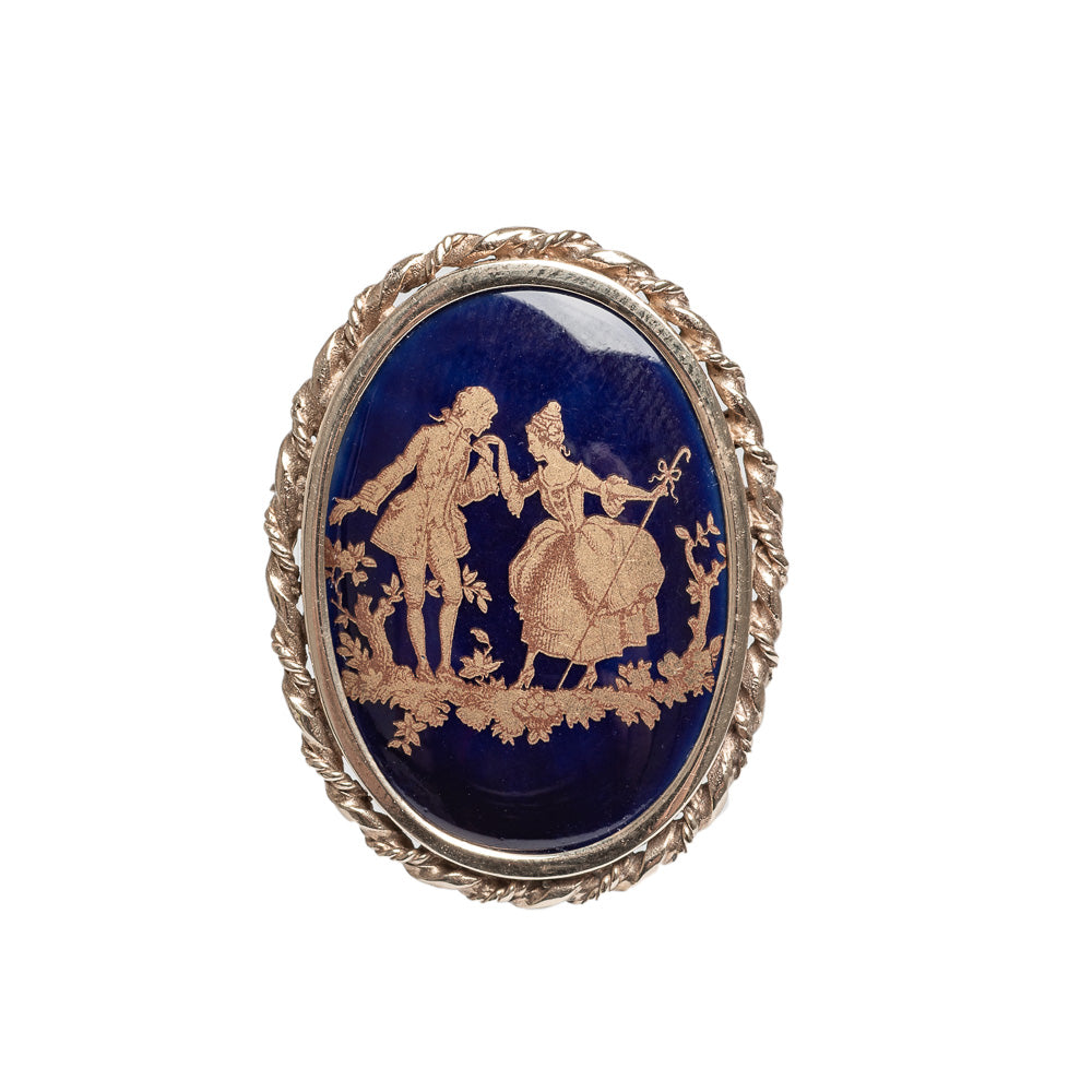 9ct Gold & Limoges Porcelain Vintage Brooch With Romantic Couple Scene  (Code A526)