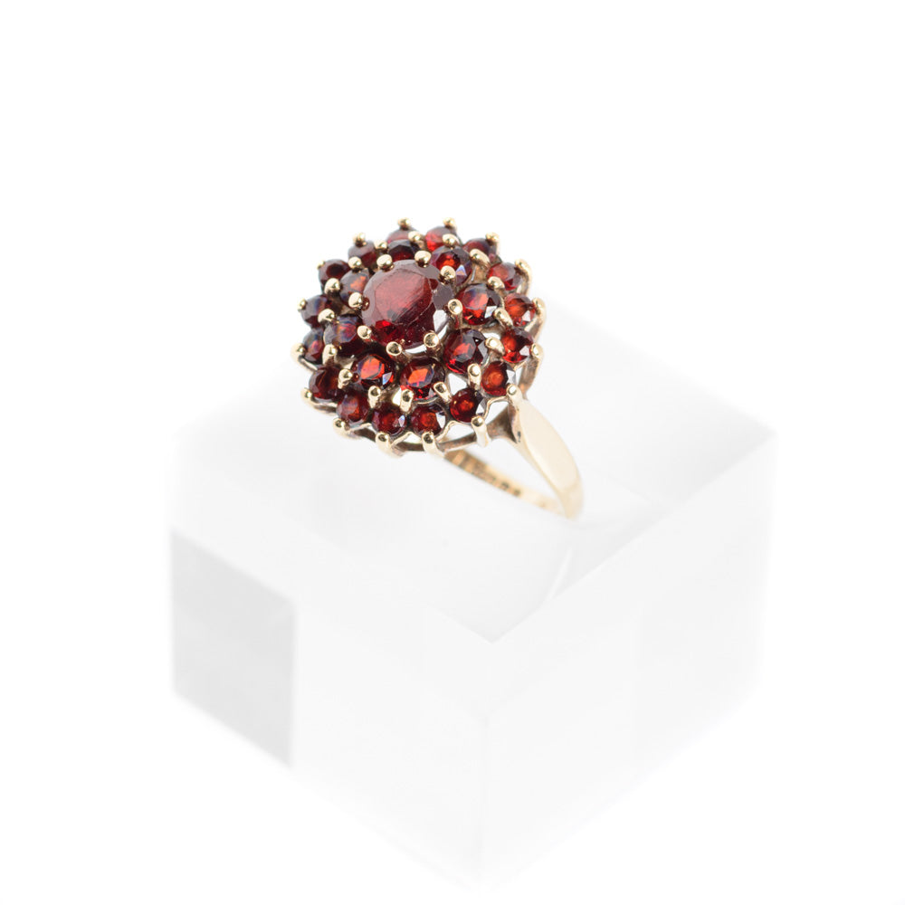 9ct Gold Cluster Statement Ring Set With Garnets Birmingham Hallmark 1970 Size N  (Code A533)