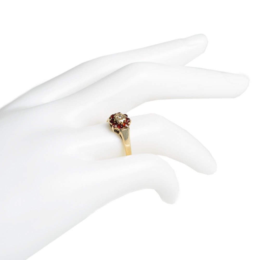 Vintage 9ct Gold Diamond & Red Glass Stones Cluster Ring Hallmarked B'ham 1981 (Code A651)