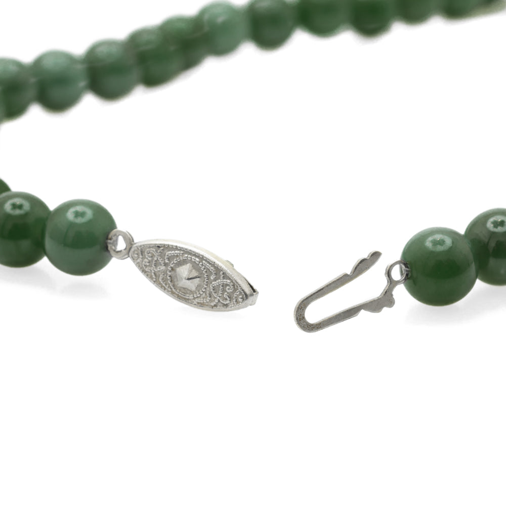 Vintage Jade Nephrite Bead Necklace Choker Type With Pretty White Metal Clasp  (Code A668)