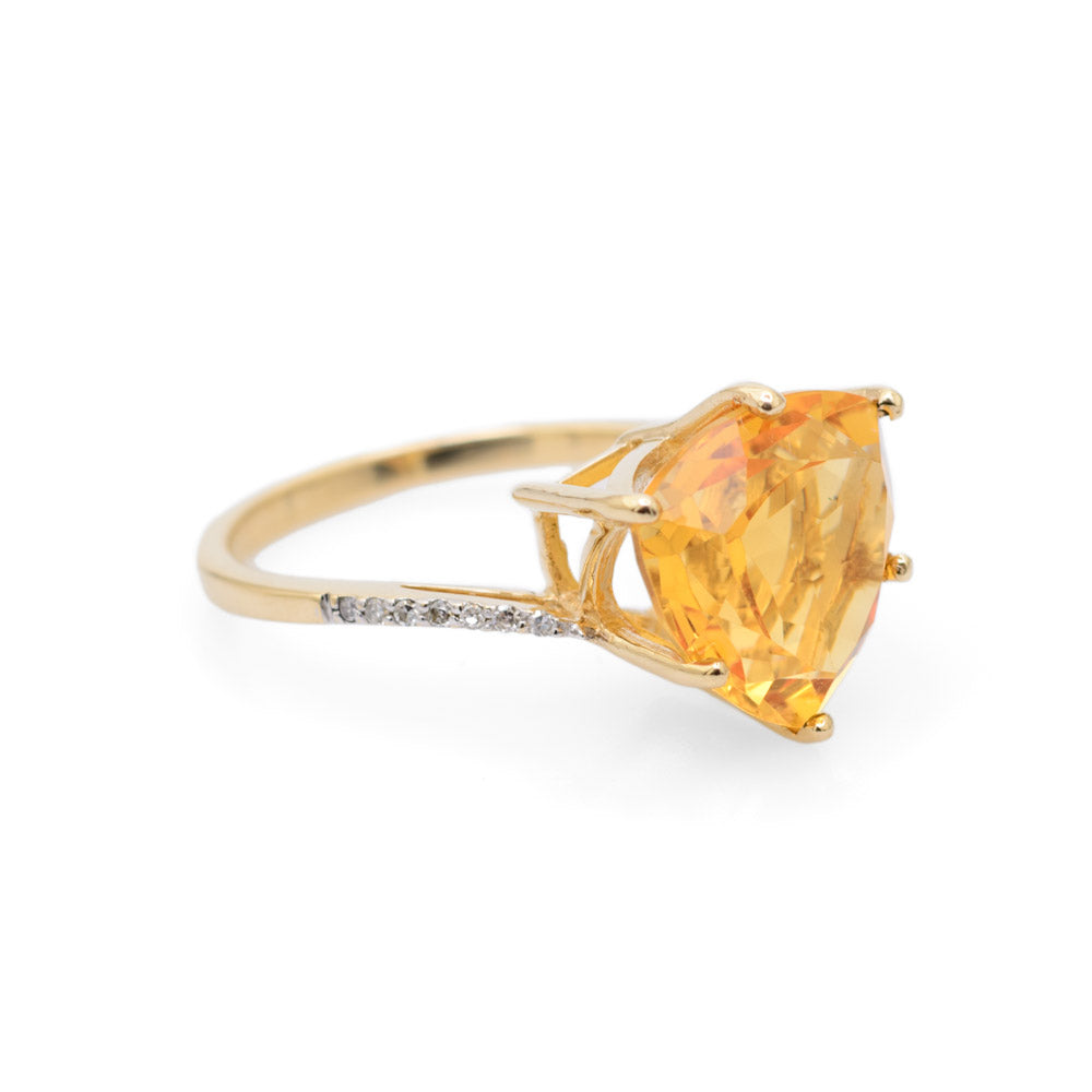 9ct Gold Trilliant Citrine & Diamond Shoulder Set Ring Hallmarked B'ham 2008 (Code A696)