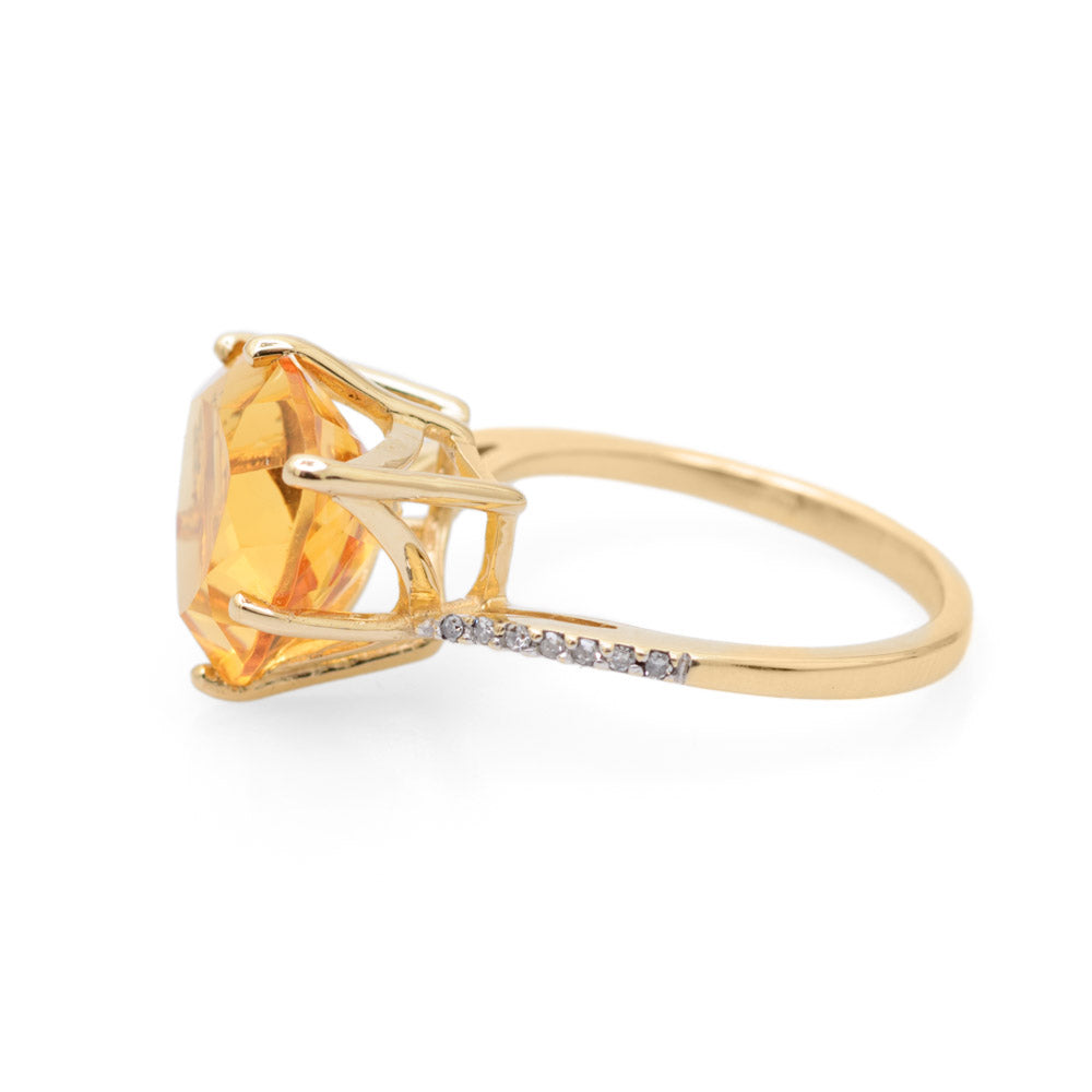 9ct Gold Trilliant Citrine & Diamond Shoulder Set Ring Hallmarked B'ham 2008 (Code A696)