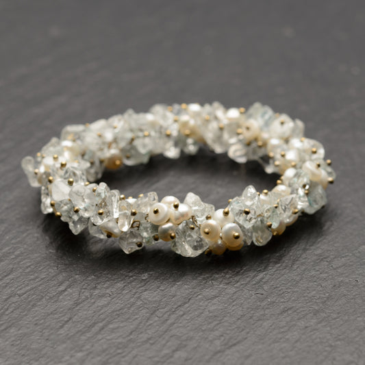 Vintage Elasticated Bracelet With Cultured Pearls, Topaz, And Quartz Tumbled Polished Chips (Code A748)