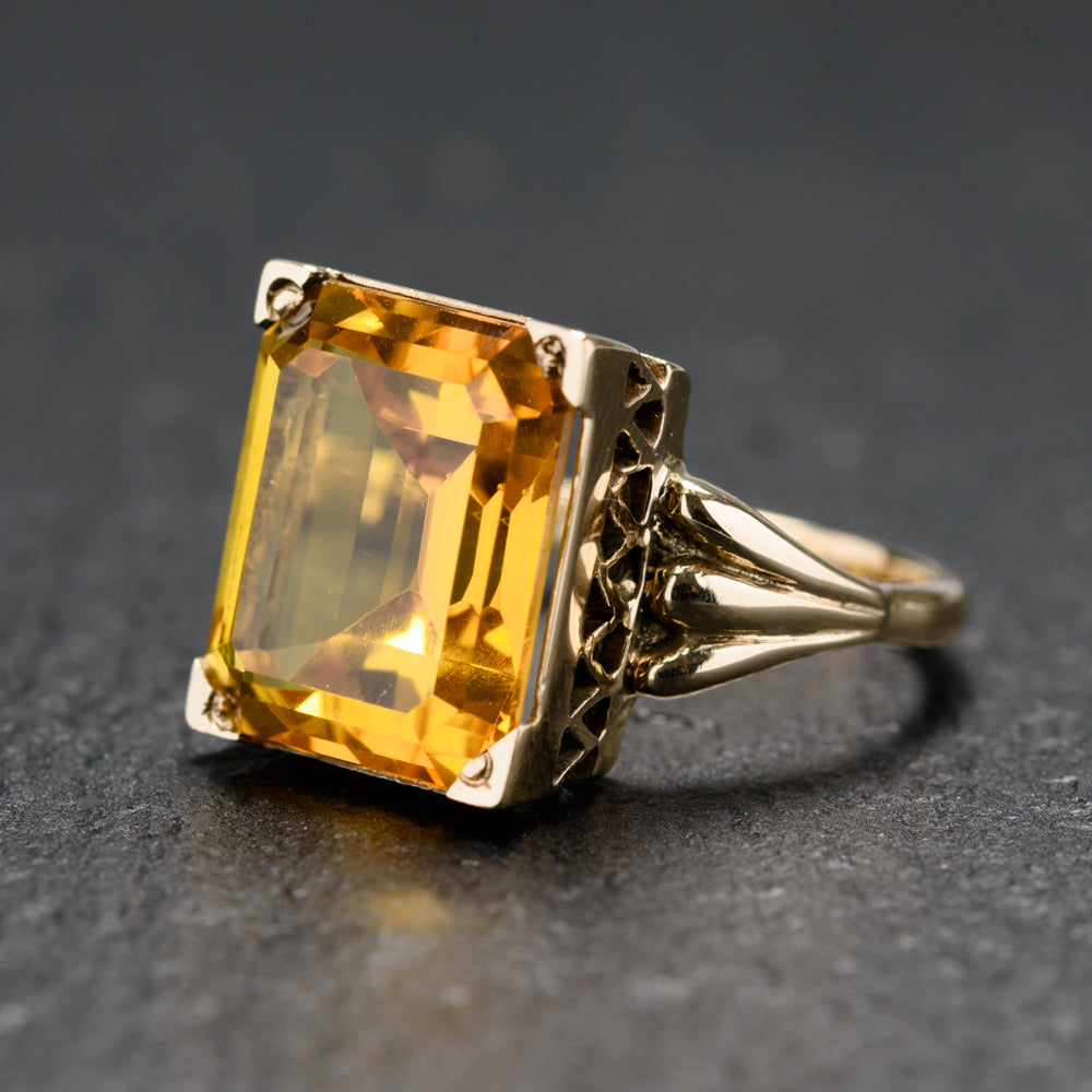 Vintage 9ct Gold & Gorgeous 12.5ct Orange Sapphire Emerald Cut Ring Size M (Code A763)