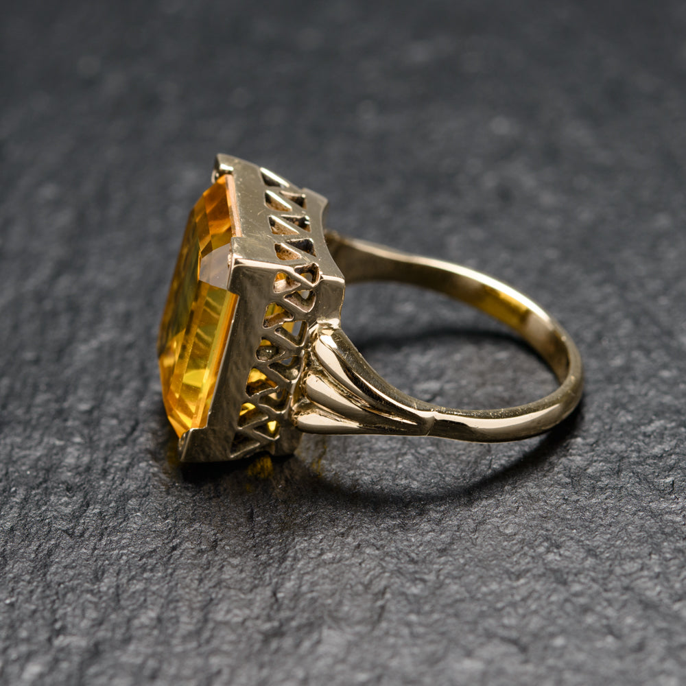 Vintage 9ct Gold & Gorgeous 12.5ct Orange Sapphire Emerald Cut Ring Size M (Code A763)