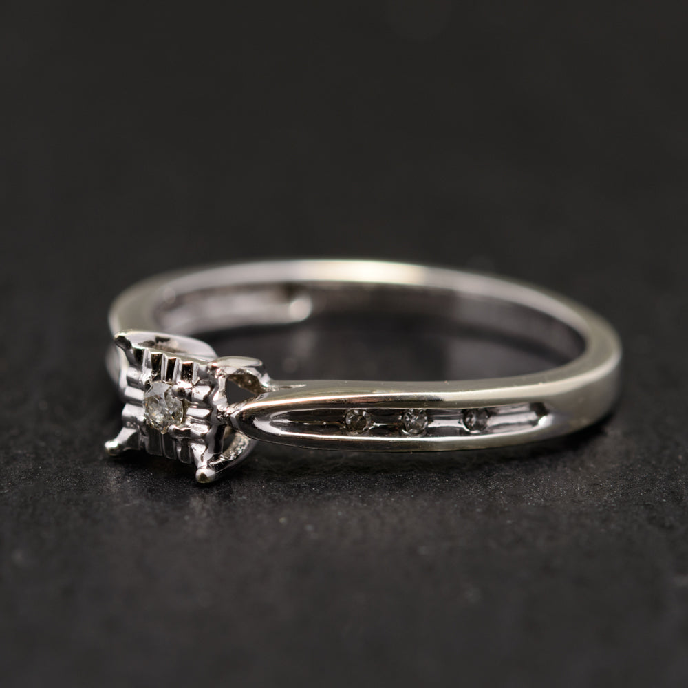 Elegant 9ct White Gold & Diamond Ring UK Size J 1/2 Hallmarked London (Code A767)