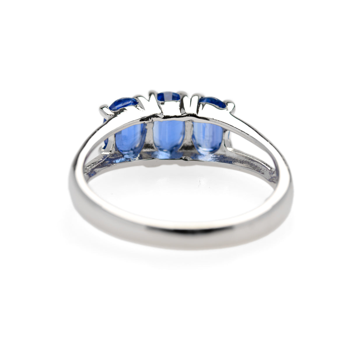 9ct White Gold & Natural Sapphire Trilogy Ladies Ring Birmingham Hallmark 2006 (Code A821)