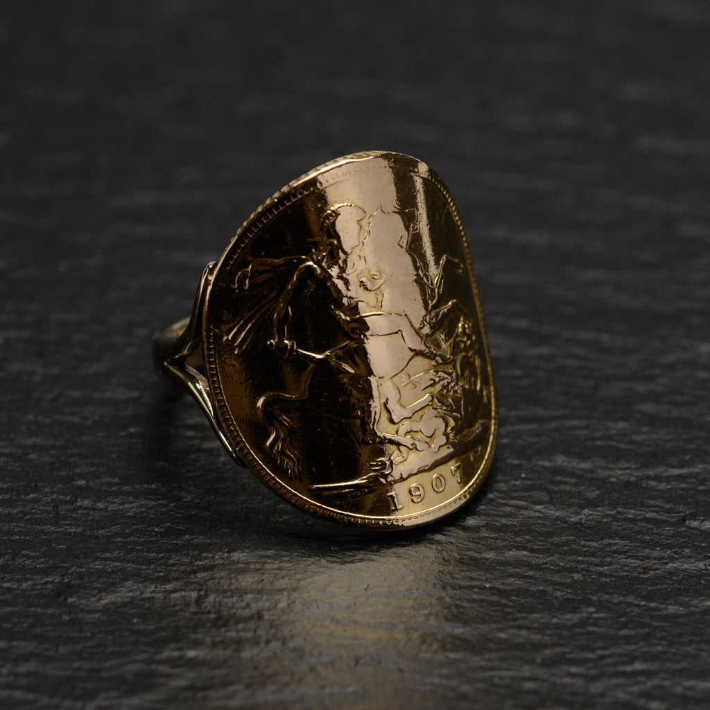 Antique Edward VII 22ct Gold Sovereign Ring With 9ct Gold Band Size N (Code A841)